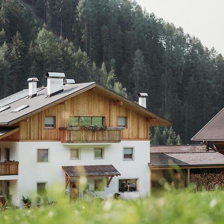 Grosskarnaiderhof Appartements-Bauernhof-Natur Pur Luson Buitenkant foto