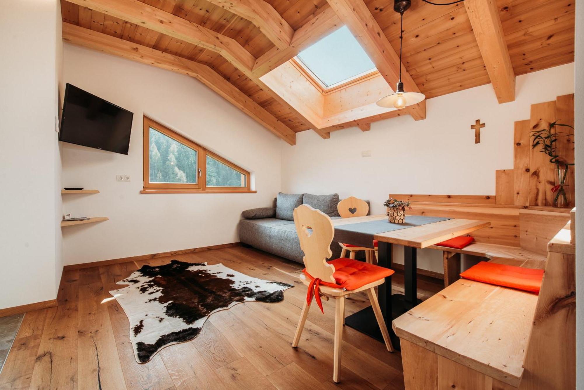Grosskarnaiderhof Appartements-Bauernhof-Natur Pur Luson Buitenkant foto